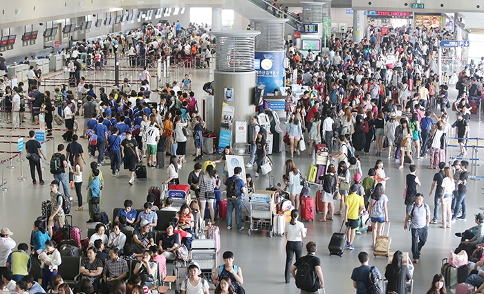 김해공항 국제선 확장터미널, 5년간의 공사 마치고 26일 개장