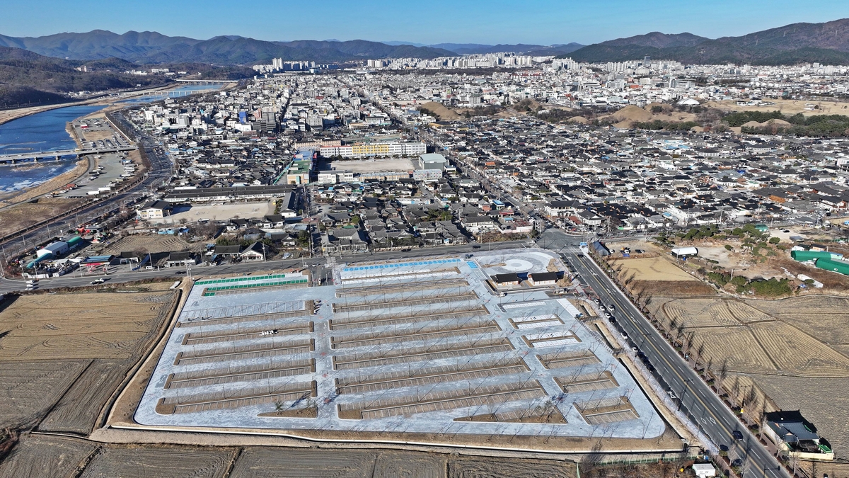 차를 멈추고 걷다…경주, 황리단길의 속도를 바꾸다