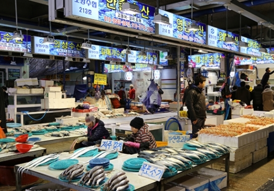 \"맛과 멋, 볼거리가 많은 전통시장으로 오세요\"