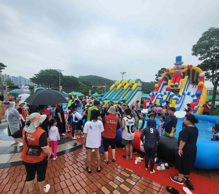 6 제7회 순천 조례호수공원 물총축제.jpg