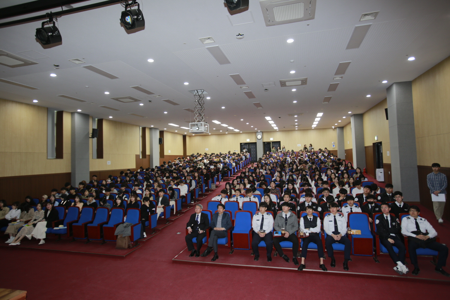 꾸미기_190418청년일자리설명회-관동대2.JPG