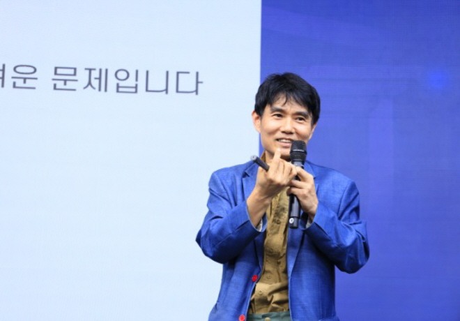 889.jpg