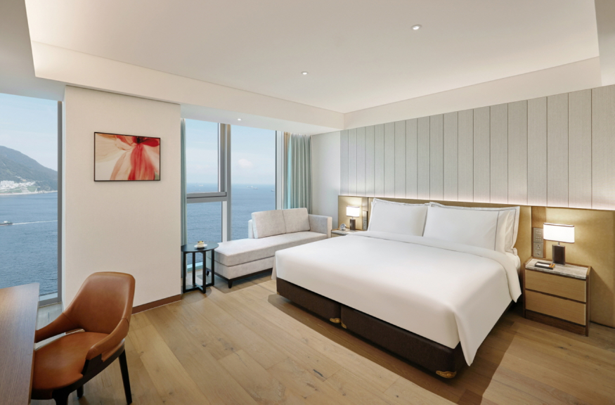 [크기변환]1. Primium King_bed room.jpg