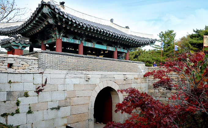 금정산성 동문.jpg
