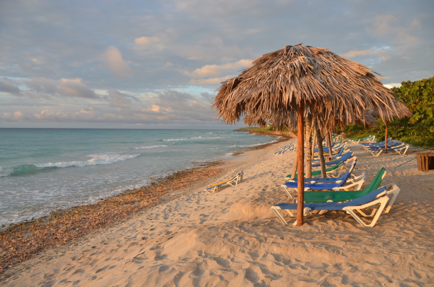 cuba-beach-4153697_1280.jpg