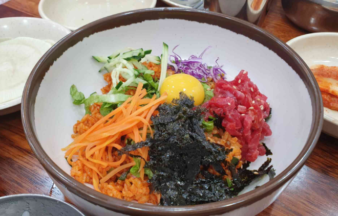 육회비빔밥.png