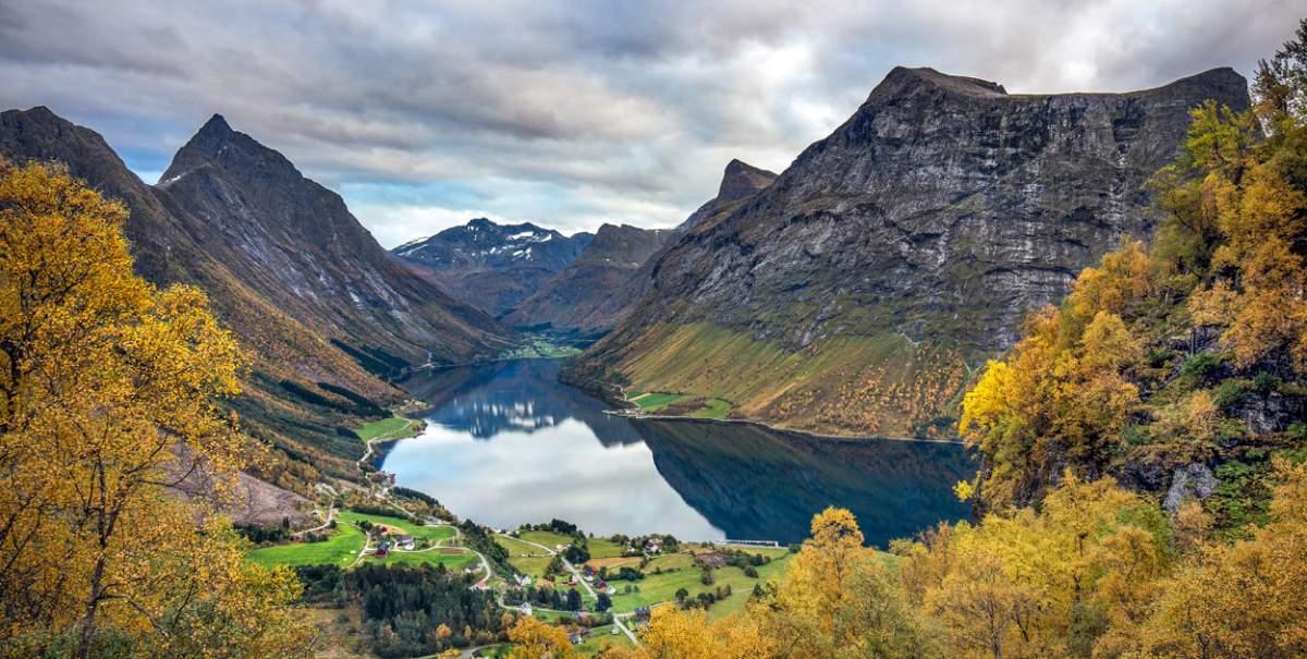 가을피오르드_visitnorway.JPG