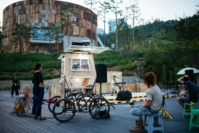 2006422-1-b.jpg