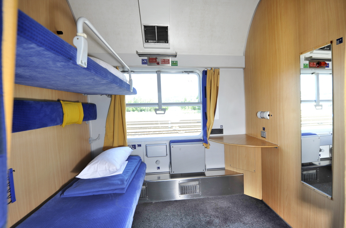 꾸미기_Couchette car - Handicapped compartment.jpg