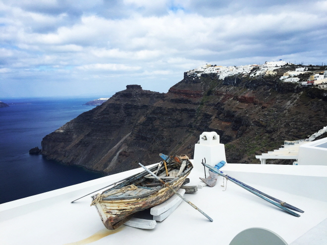 santorini-1965736_1920.jpg