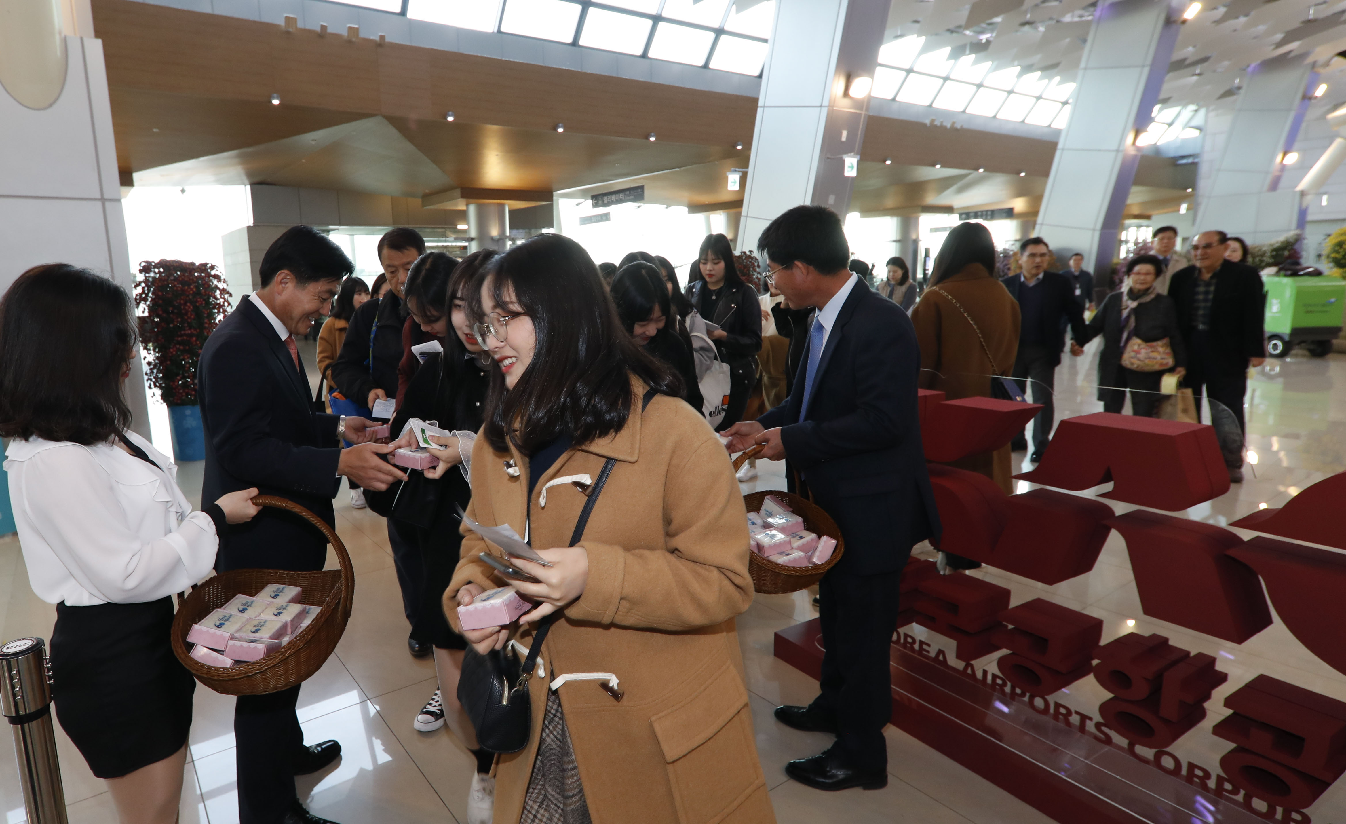 김포공항60주년.jpg