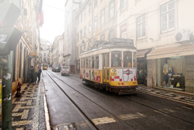 lisbon-4697955_1920.jpg