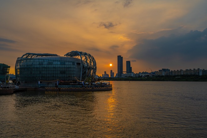 세빛섬과 함께 바라본 노을.jpg