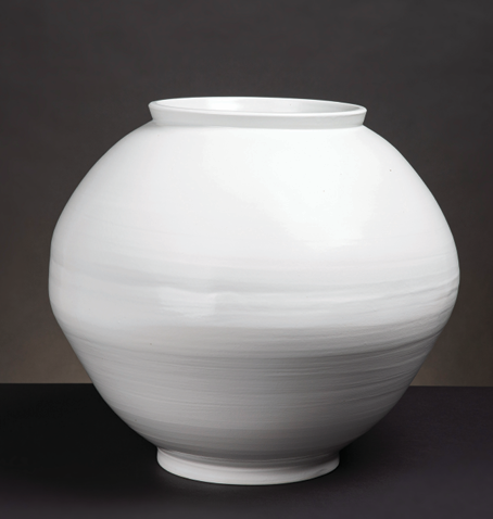 1-2. 이치헌 작, 달항아리.png