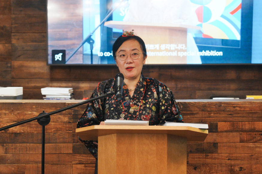 K-소프트파워 특별강연을 하는 주영한국문화원장 선승혜.jpg
