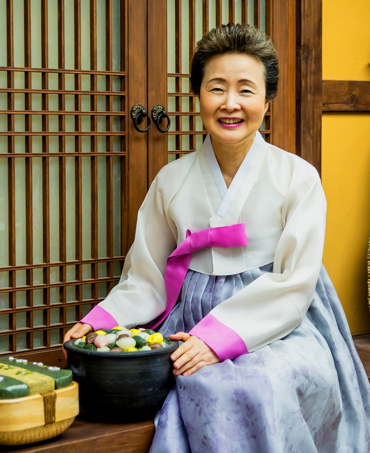 윤숙자 관장.jpg