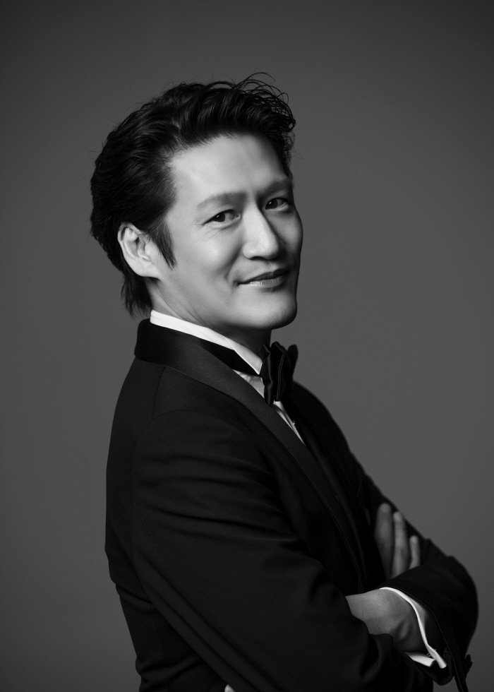 예술감독 조재혁.jpg