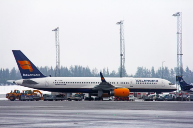 airport-1112560_1920.jpg