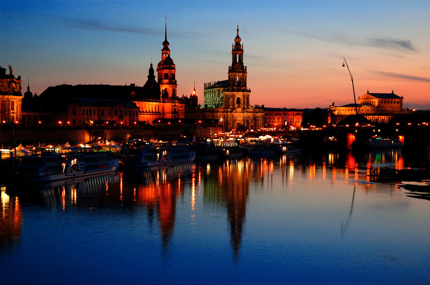 Dresden_Elbe__2327_RET.jpg