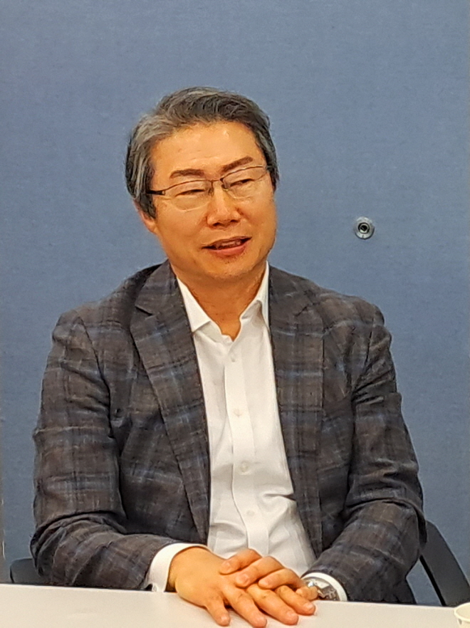 홍은표 이사장.jpg