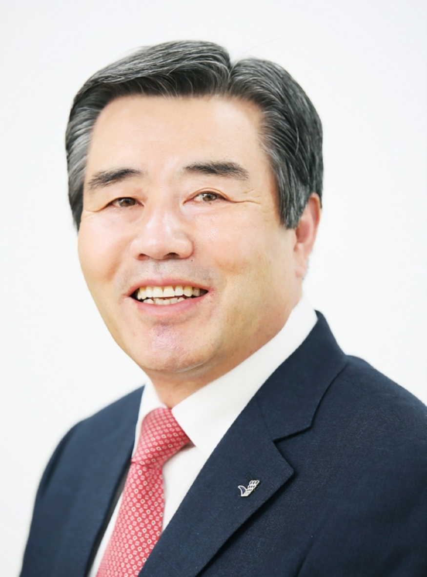 김동일 보령시장 사진(표창은 시장님 일정상의 이유로 장진원 부시장님이 대리수상하였습니다).jpg