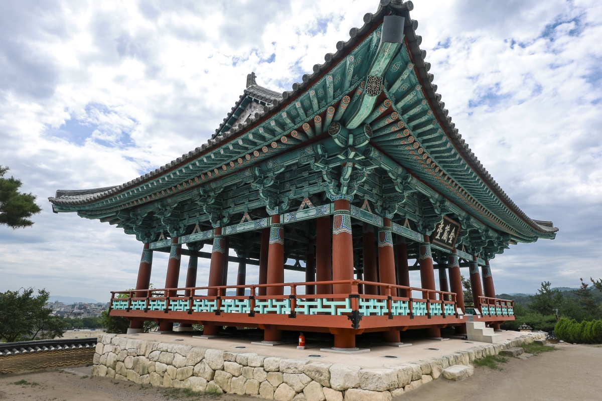 기러기도 쉬어간 절경…경주 금장대가 다시 뜬다