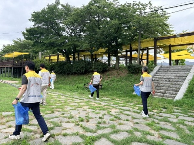 07.jpg