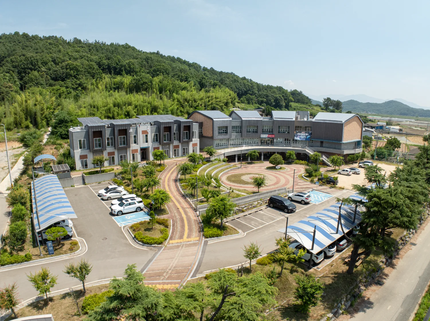 경남문화예술진흥원 전경