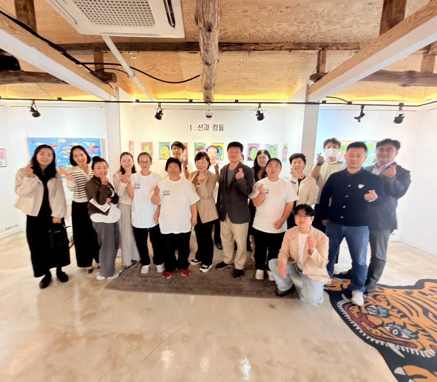 제4회 정신건강예술전 참가자들과 관계자들
